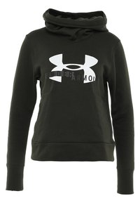 Sudadera de color verde oscuro con cuello alto, que presenta un gran logo blanco de Under Armour en el frontal. Fabricada con tela suave y de mangas largas.