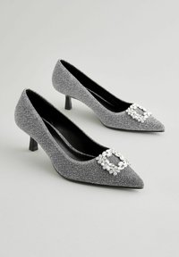 Next FOREVER COMFORT KITTEN - REGULAR FIT - Avokkaat - silver