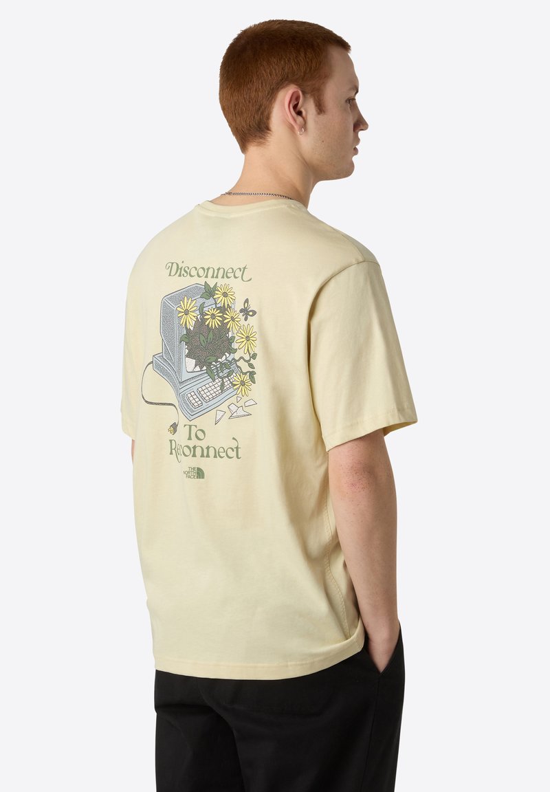 The North Face M CONNECTED RELAXED SS TEE -GRAPHIC - Triko s potiskem - gravel