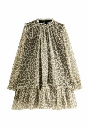 Leopardmønster kjole lavet af letvægtsstof, med en rynket krave, lange ærmer og en tiered fald. Overvejende beige og brune farver.