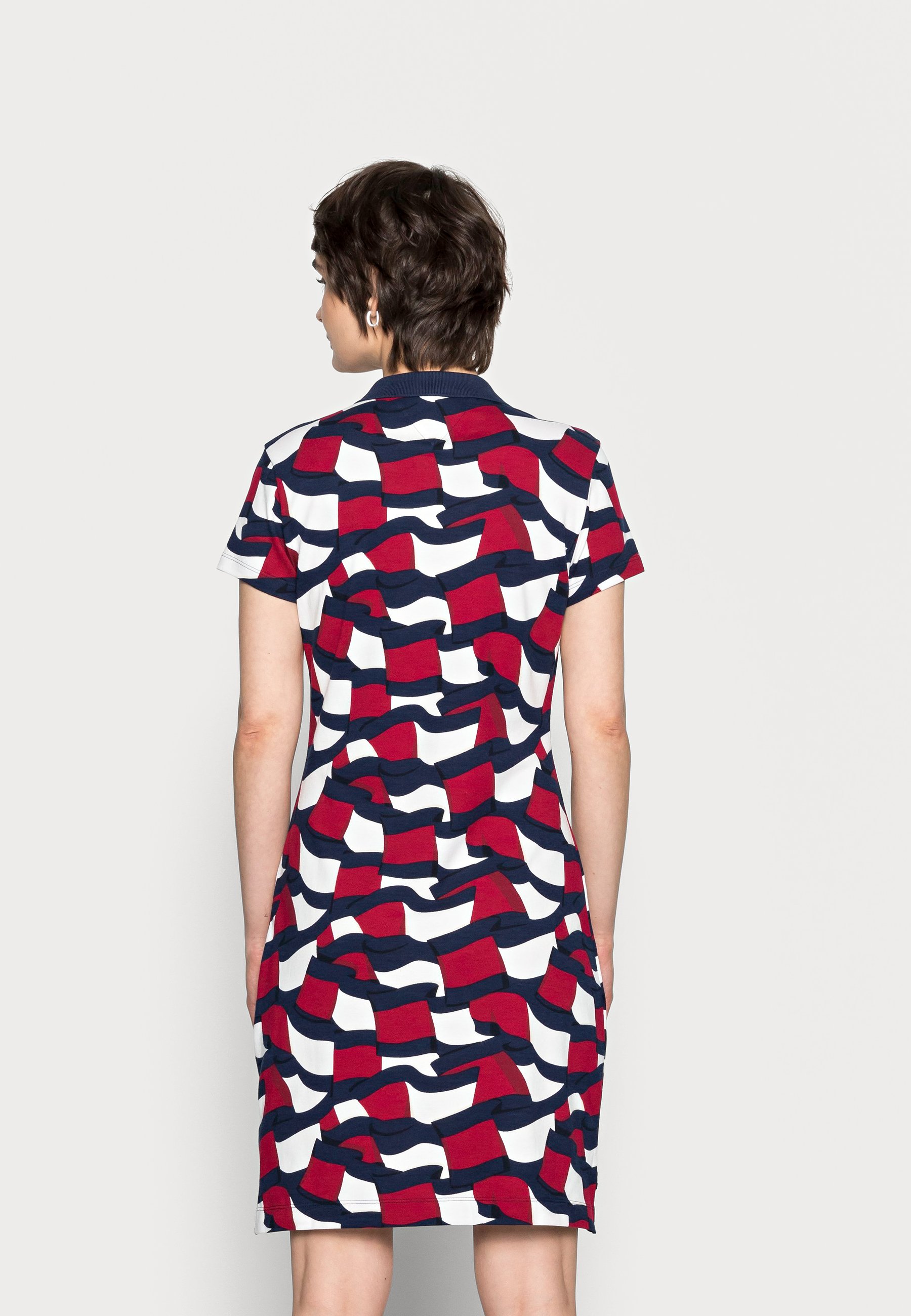 latest dresses for mehndi function