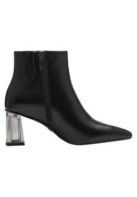 Bottine noire en cuir avec bout pointu, fermeture éclair latérale et talon bloc transparent, vue de profil droit sur fond blanc.