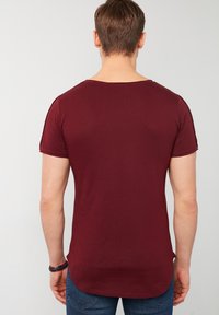 Buratti SLIM FIT - T-shirts basic - bordeaux