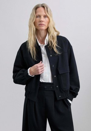 BELTPOCKET - Chaquetas bomber - navy stripes