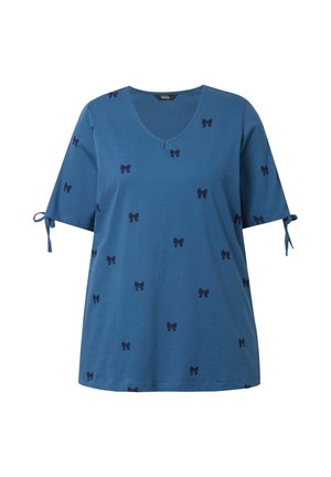 T-shirt blu a V con maniche corte, caratterizzato da motivi a fiocco navy e lacci ai polsini delle maniche. Realizzato in tessuto morbido e traspirante.