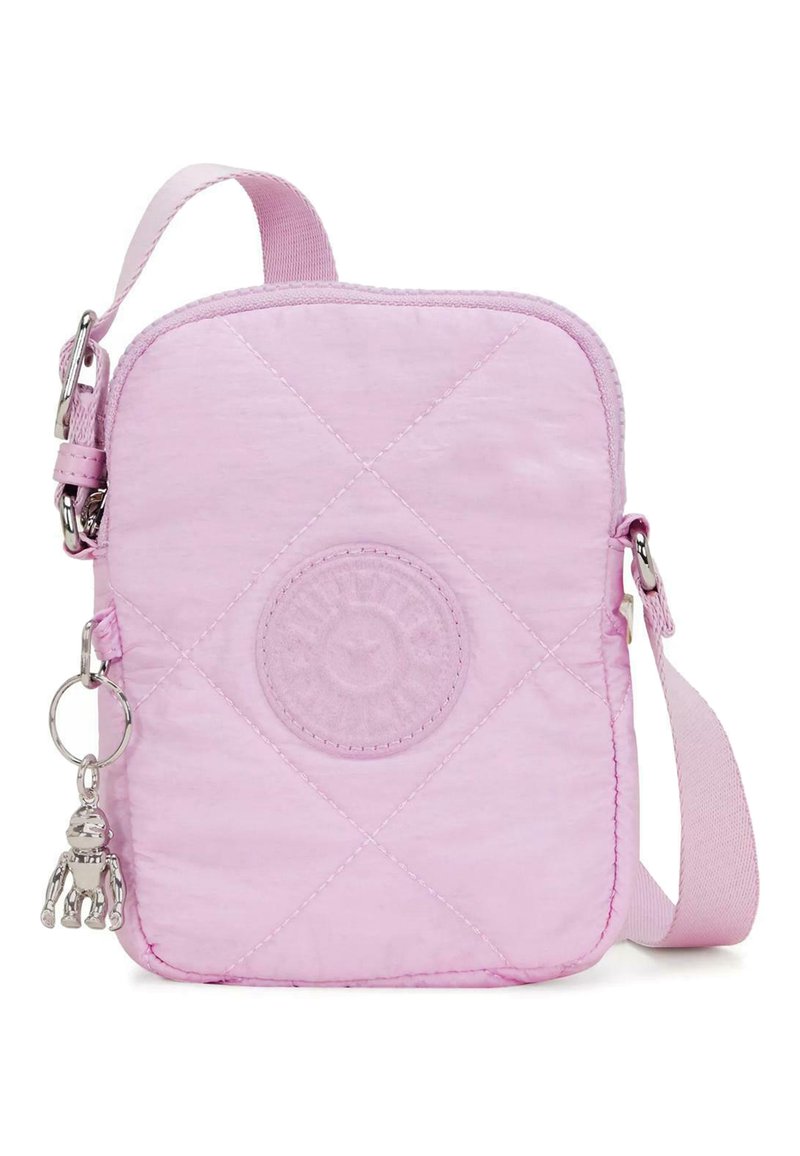 Borsa a tracolla in tessuto trapuntato rosa con un patch rotondo del logo, hardware argentato, un charm staccabile e una tracolla regolabile.
