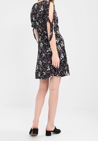 Even&Odd Robe de jour - black