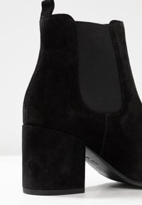 Kennel + Schmenger Botines bajos - black