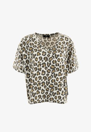 Top de manga corta con estampado de leopardo, que presenta un escote en V, elaborado con una tela ligera y un corte relajado en colores crema, marrón y negro.