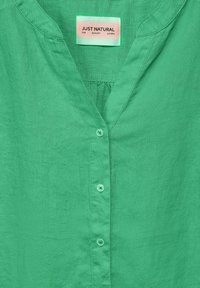 Cecil Camicetta - grün