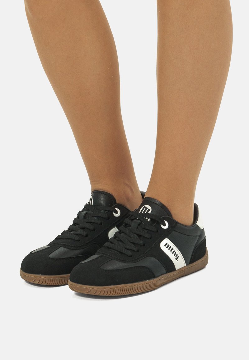 mtng Baskets basses - black