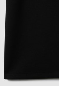 Reiss REGULAR FIT-BRADLEY INTERLOCK CREW NECK - Basic póló - black