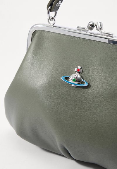 Vivienne Westwood GRANNY FRAME PURSE - Rankinė - green