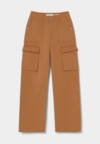 Bruna cargo-byxor med löst sittande passform, gjorda av bomull, med två stora framfickor och knäppning i midjan.
