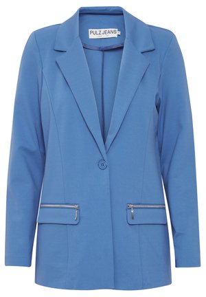 Blå blazer med enkelt knaplukning, skarpe slag og to lynlåslommer. Lavet af glat stof med en skræddersyet pasform.