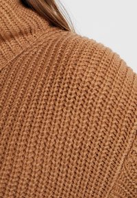 Gina Tricot Sweter