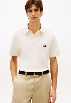Tommy Hilfiger CLASSIC FIT KNIT COLLAR POLO SHIRT - Bluză polo - ivory petal