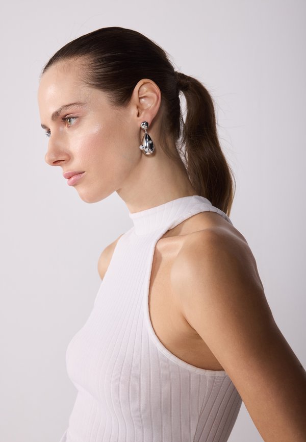 Earrings - rhodium4