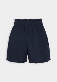 Námořnické modré kraťasy s elastickým pasem, dvěma zadními kapsami a volnějším střihem, vyrobené z lehkého materiálu.