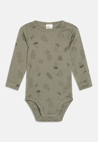 Neselectat, light dusty green