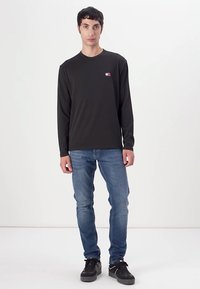 Tommy Jeans Topper langermet - black