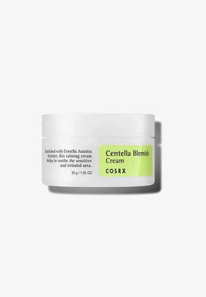 Pot de crème Centella Blemish avec extrait de Centella Asiatica, formule apaisante pour peau sensible et irritée, 30g par COSRX sur fond blanc.