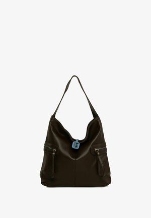 Borsa a spalla in pelle marrone scuro con un design morbido, due tasche frontali con zip e un'unica tracolla. Presenta un'etichetta blu.