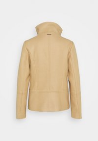 s.Oliver Abrigo clásico - beige