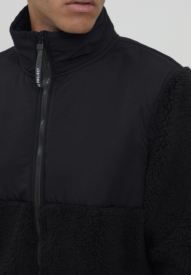 Herren Leichte Jacken | 11 Project PRPIJKE Fleecejacke black/schwarz - LY71206 Herren Leichte Jacken | 11 Project PRPIJKE Fleecejacke black/schwarz - LY71206