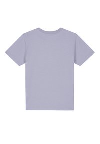 Licht lila katoenen t-shirt met korte mouwen, ronde hals en een zachte textuur. Geen zichtbare graphics of ontwerpen op de achterkant.