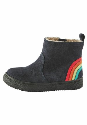 CHELSEA WIDE FIT - Lær-at-gå-sko - navy rainbow