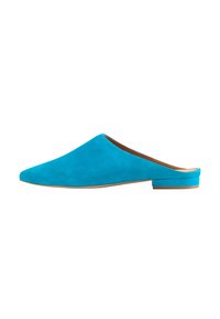 Mule albastru din suede cu vârf ascuțit și toc mic, având o textură netedă și un design curat, potrivit pentru purtarea zilnică.