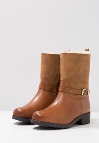 Caprice Botines - cognac