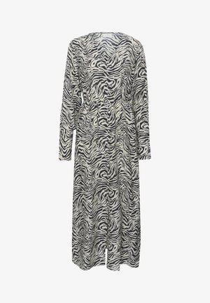 Lang kleed met V-hals, gemaakt van lichtgewicht stof met een zwart-wit zebra patroon, met een getailleerde taille en lange mouwen.