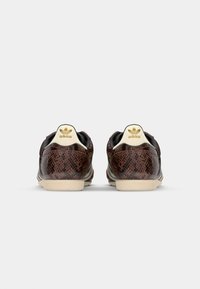 adidas Originals JAPAN - Trainers - preloved brown/cream white/core black
