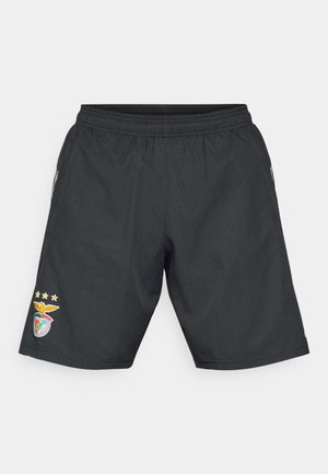 Svarte idrettsshorts med elastisk livlinje, med Benfica-logo med gullakenter og tre stjerner over den på venstre bein.