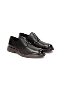 Pantofi din piele neagră, cu șireturi, cu o textură netedă, vârf rotund și o cusătură contrastantă de culoare maro pe talpă. Design de profil jos.