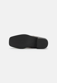 Koi Footwear Botki kowbojki i motocyklowe