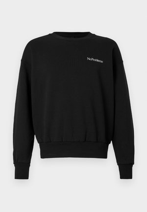 Sudadera negra de mezcla de algodón, con cuello redondo, mangas largas, puños acanalados y un pequeño texto bordado en blanco que dice "No Problemo."
