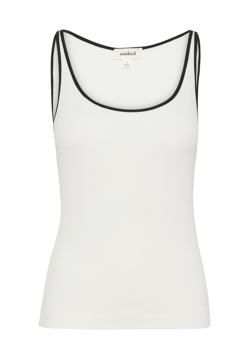Top sin mangas blanco hecho de una tela suave, con escote redondo y un ribete en negro que contrasta a lo largo de los bordes y las tirantes. Sin patrones visibles.