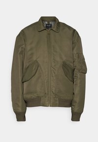 OLTEN  - Chaquetas bomber - plant / smoke green