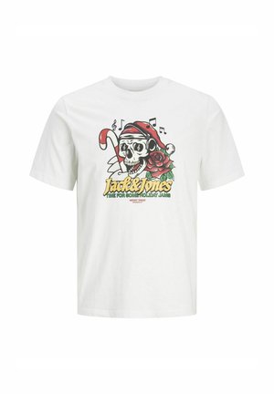 Hvid T-shirt med korte ærmer, der pryder et farverigt grafisk motiv af et kranium iført en juleslynge, en sukkertang, en rød rose og musiknoter.