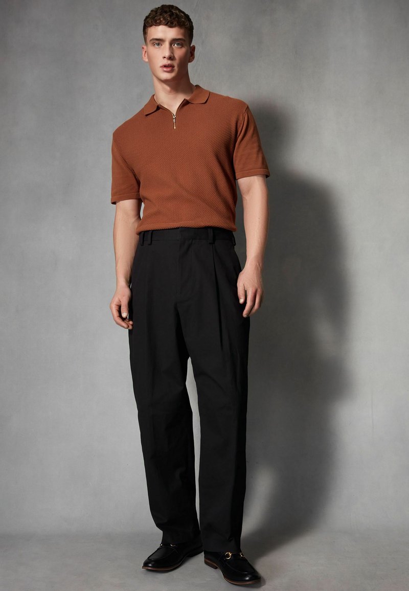 Next SHORT SLEEVE BUBBLE ZIP -REGULAR FIT - Piké - red