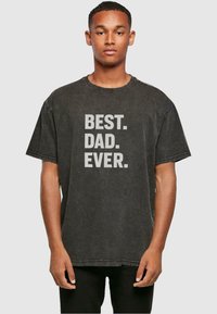 Merchcode FATHERS DAY - BEST DAD EVER ACID WASHED HEAVY O - T-shirt print - black