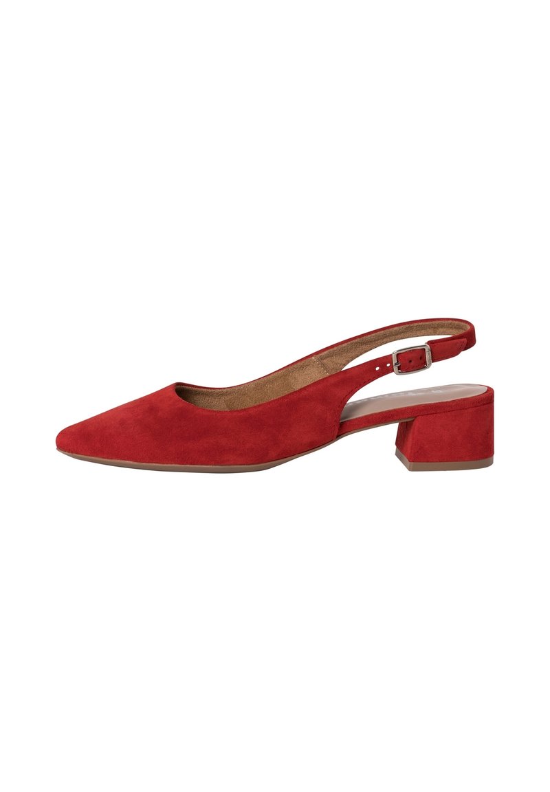 Zapato de ante rojo tipo slingback con punta afilada, tacón bajo cuadrado y correa ajustable en el tobillo para un ajuste seguro.
