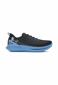Chaussure de sport noire avec une semelle bleue, dotée d'un dessus en mesh respirant, de motifs découpés au laser et d'une languette au talon pour un enfilage facile.