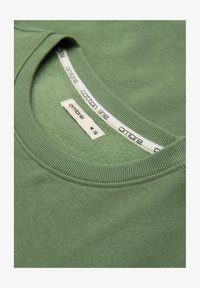 Non sélectionné, green