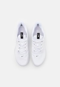 nike performance air max volley