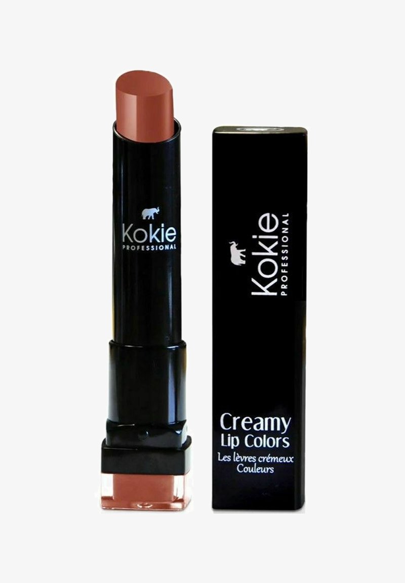 Kokie Professional Creamy Lip Color i ett bulletsformat med en rundad topp. Svart tub med genomskinlig botten, silvertext och brun läppstiftsskugga.