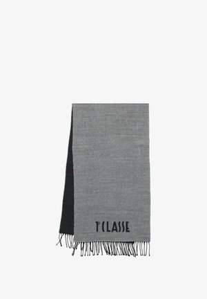 Sciarpa grigia con un lato grigio scuro, caratterizzata da frange nere e il testo "T'CLASSE" in lettere grasse vicino al bordo delle frange. Texture morbida.